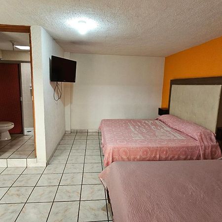 Hotel 2000 莫雷利亚 外观 照片